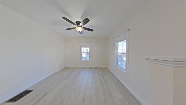 Building Photo - 48 Swanton St