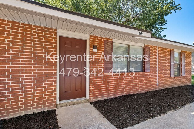 Foto del edificio - Newly Renovated Duplex in West Fayetteville!