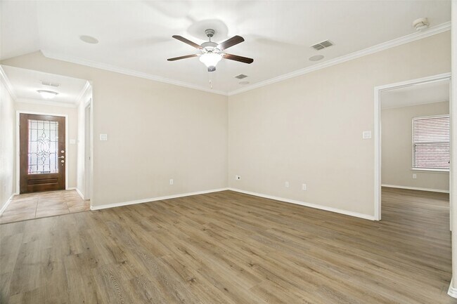 Foto del edificio - 2813 Houston Wood Dr