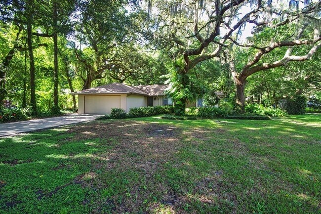 Foto del edificio - 2120 Kilmer Ln