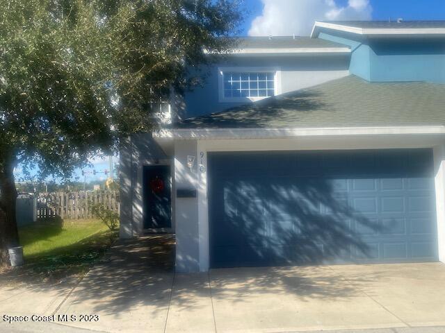 Foto principal - 910 Twisting Branch Ct