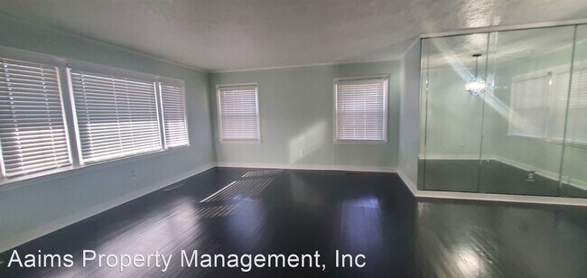 Building Photo - 3 br, 1.5 bath House - 1922 Rogers Drive
