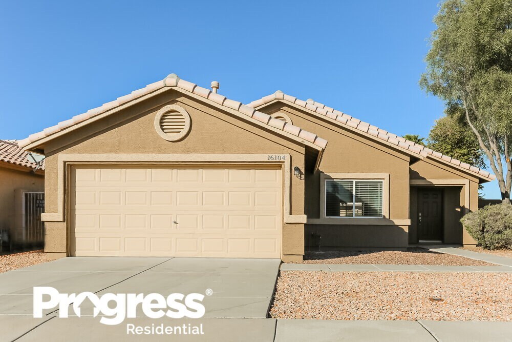 Foto principal - 16104 W Jefferson St
