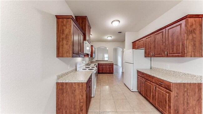 Building Photo - 4455 Reveille Rd