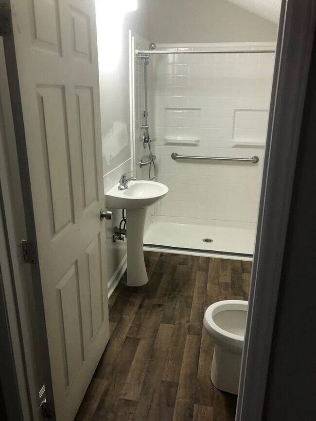 Building Photo - Catawba