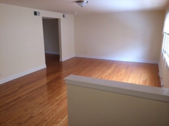 Building Photo - 3450 W Bryn Mawr Ave