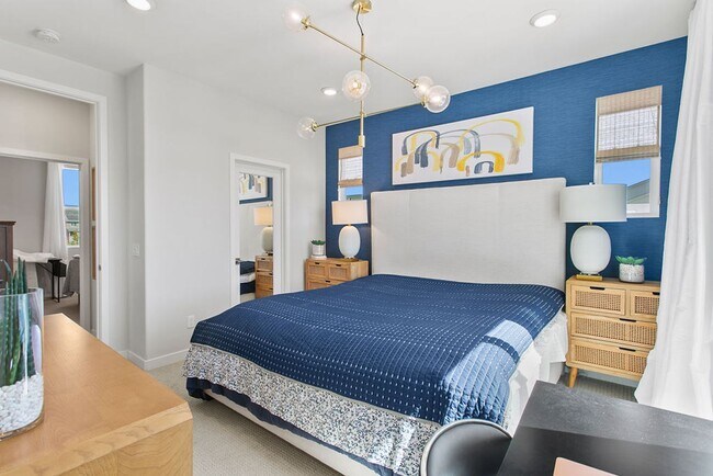Building Photo - Beautiful Model Home Available Furnished o...