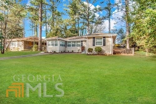 Foto del edificio - 3115 Pinehill Dr