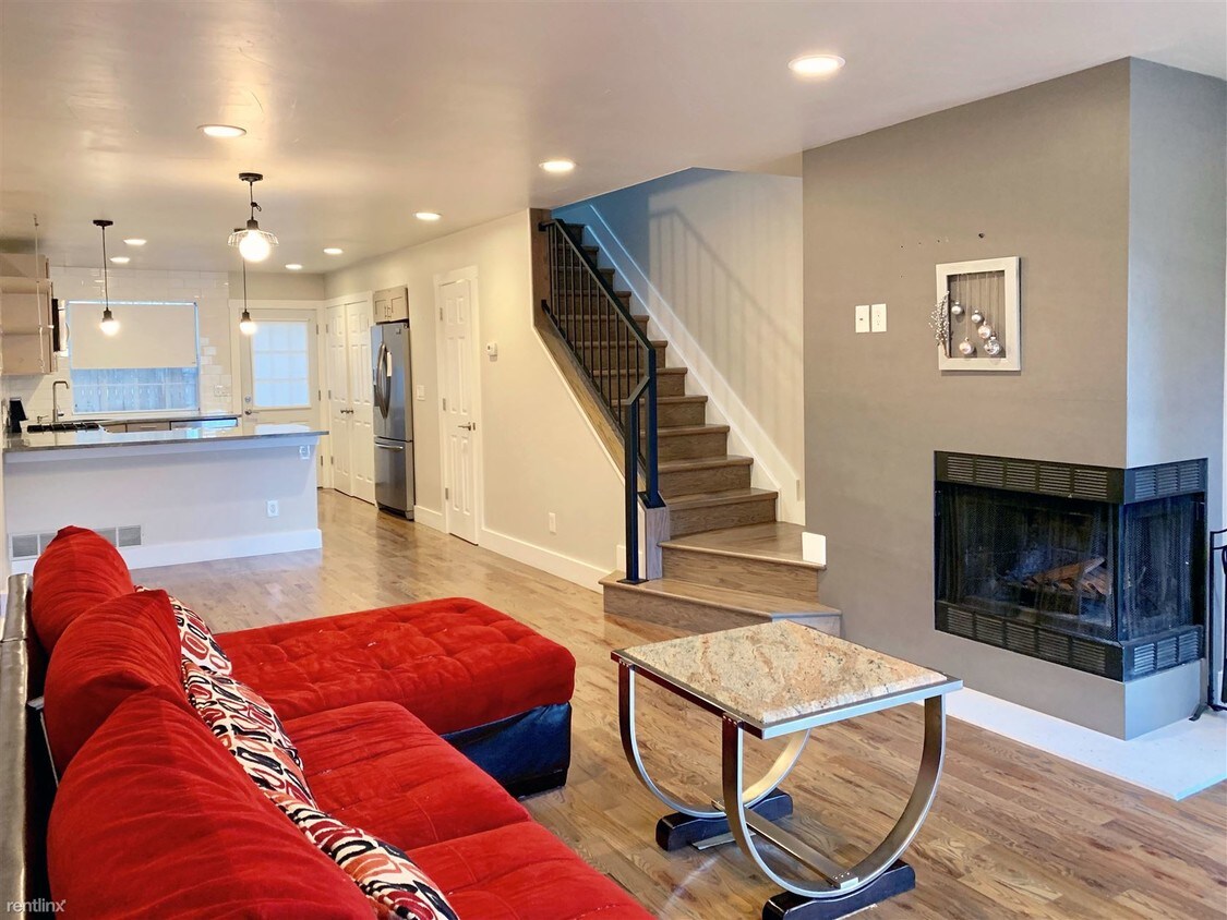 Foto principal - 1938 Newland Ct