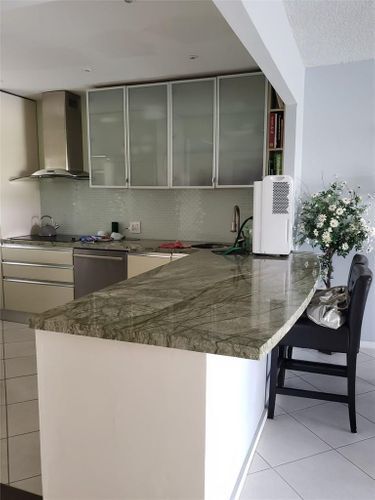 Foto del edificio - 2801 N Palm Aire Dr