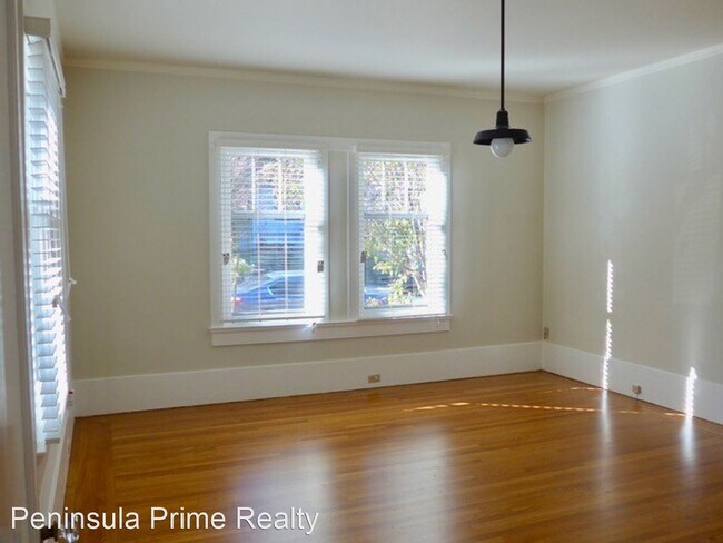 Building Photo - 3 br, 2 bath House - 1320 Balboa Avenue