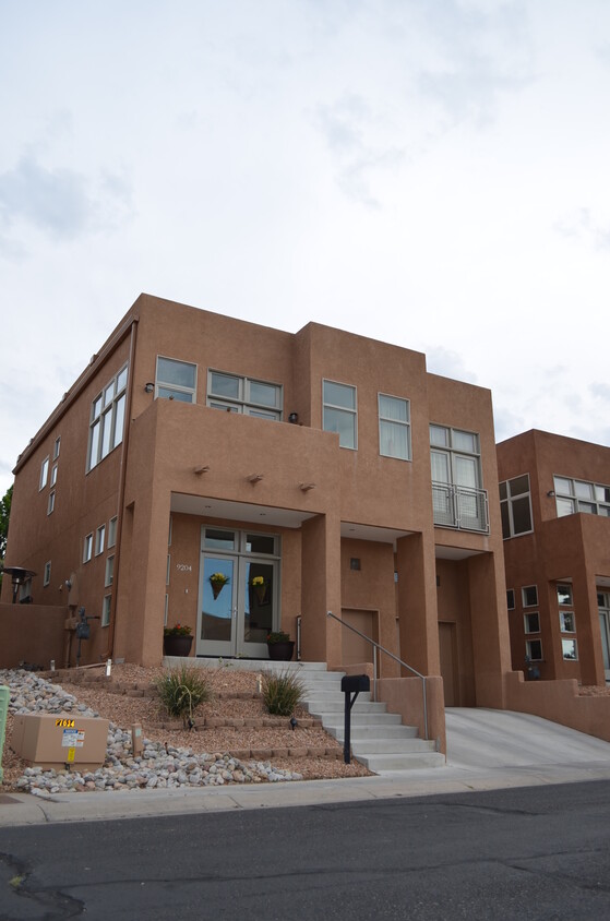 9204 Osuna Pl NE, Albuquerque, NM 87111 House Rental in Albuquerque