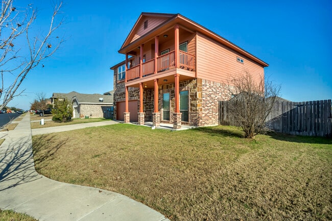 Building Photo - 6900 Deorsam Loop