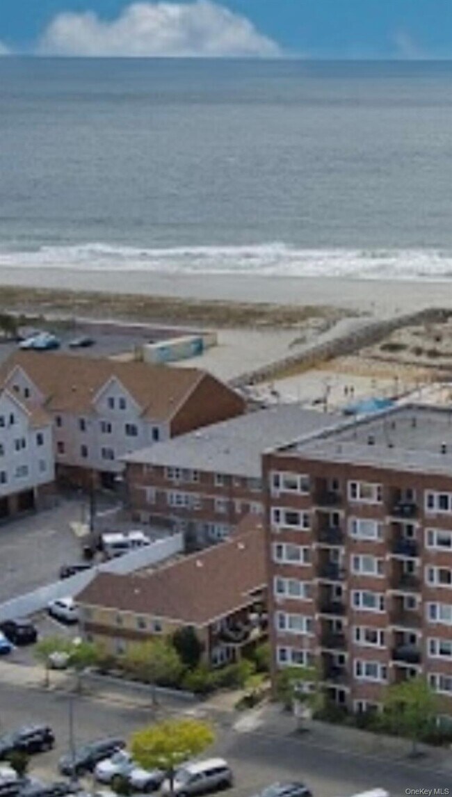 Foto del edificio - 750 E Broadway