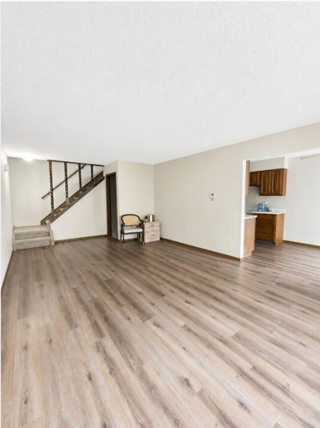 Building Photo - 9777 Orangewood Dr
