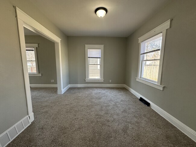 Foto del edificio - 1105 Queen St