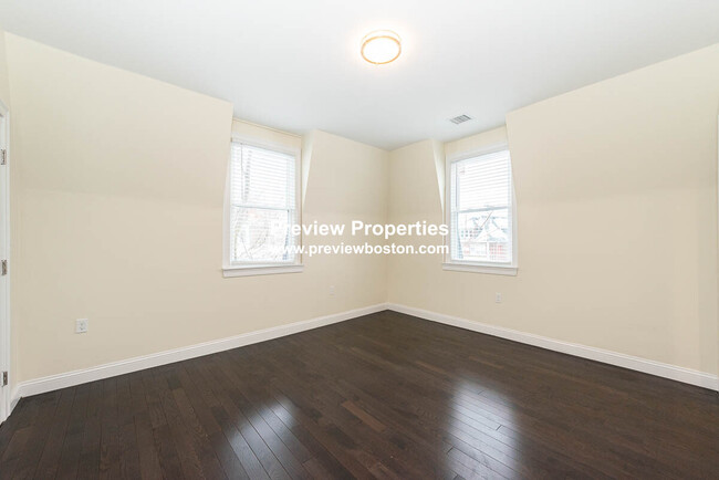 Building Photo - 5 Malvern Ter