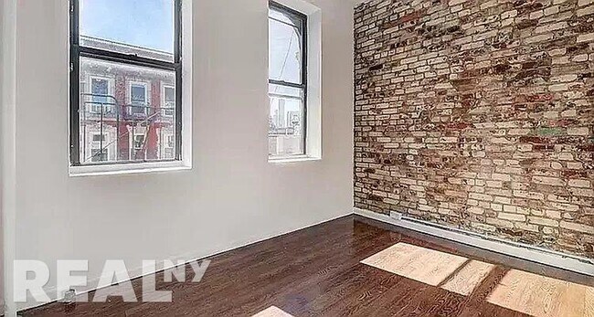 Foto del edificio - 250 Broome Street