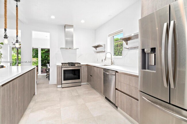 Foto del edificio - 5120 Cherokee Ave