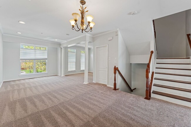 Building Photo - 4229 Talmadge Cir