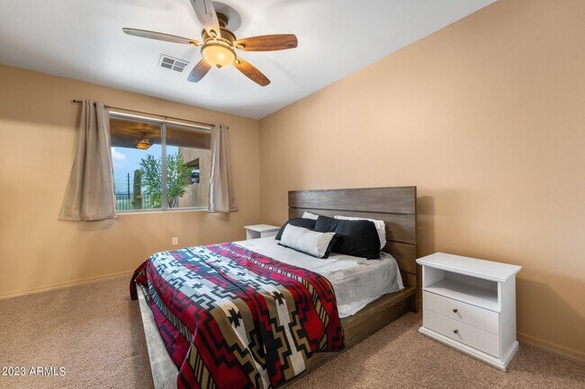 Foto del edificio - 1 Northridge Cir