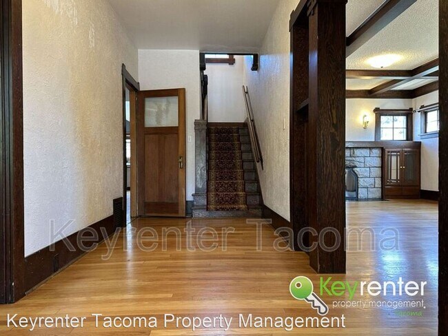 Building Photo - 3 br, 2 bath House - 401 S 35th St