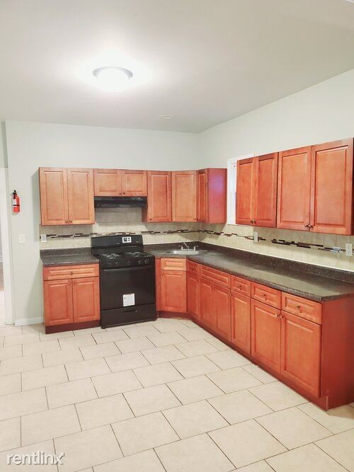 3 br, 1 bath - 1045 18th Ave Apt 1 - 3 br, 1 bath  - 1045 18th Ave Apt 1