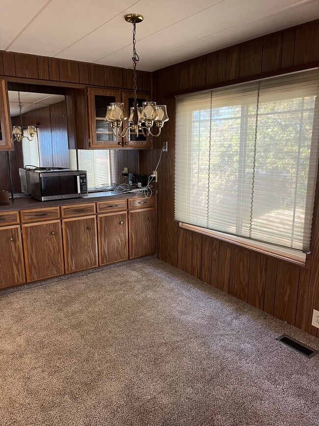 Foto del edificio - 3 Bedroom in Suburbs