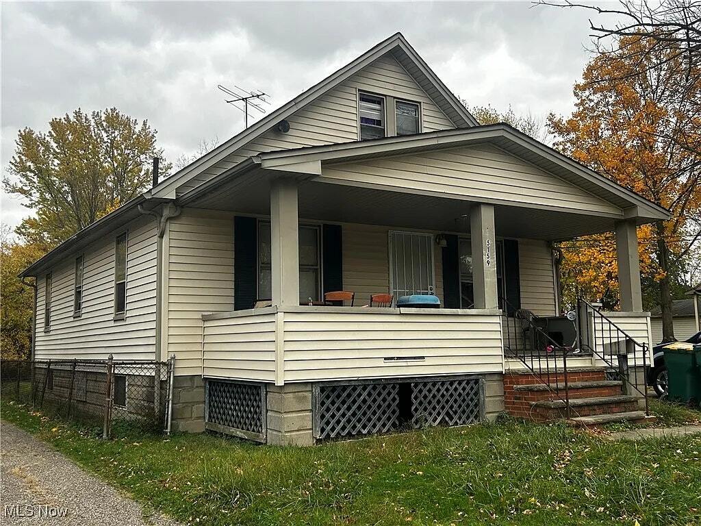 Building Photo - 5159 Charles St