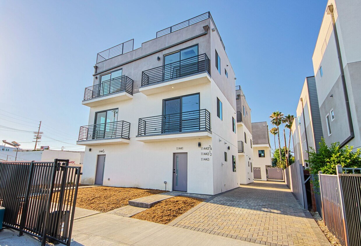 Foto principal - 11443 Hatteras St