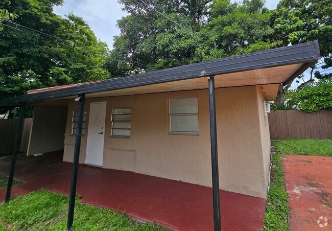 Building Photo - 3211 SW 63rd Ave