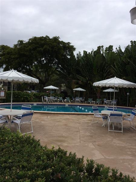 Foto del edificio - 3111 Oakland Shores Dr