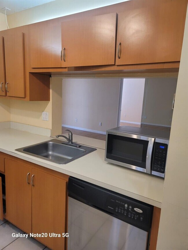 Foto del edificio - 3531 NW 94th Ave