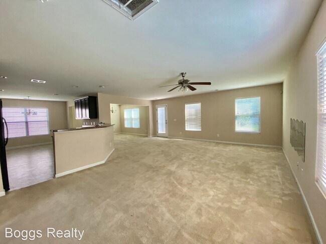 Foto del edificio - 4 br, 2.5 bath House - 249 Bender Street