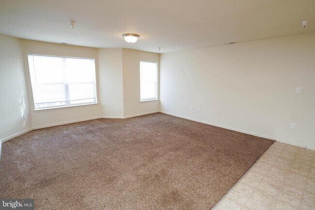 Foto del edificio - 30630 Umes Blvd