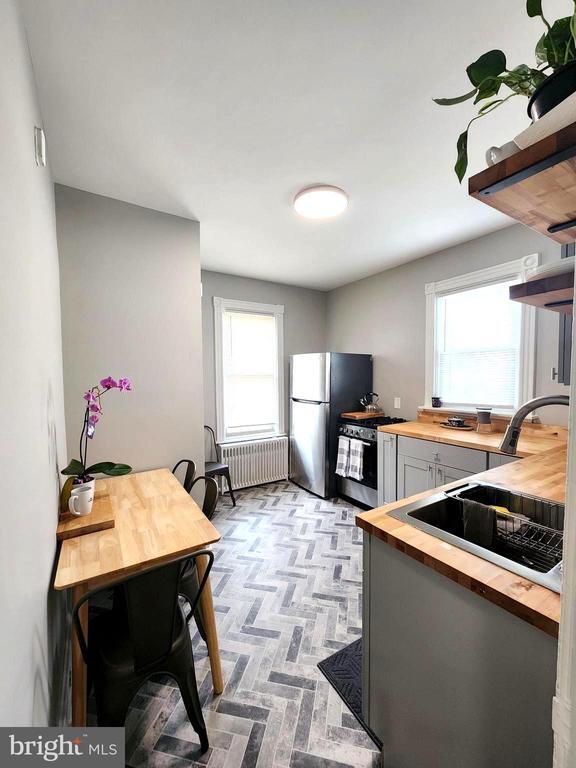 Foto del edificio - 39 N Wells Ave
