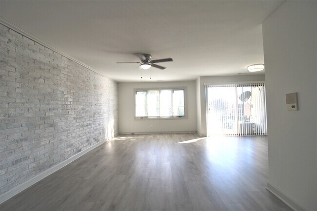 Building Photo - 6027 103rd St