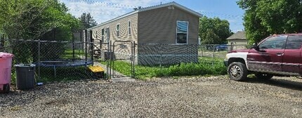Building Photo - 121 W Adams St
