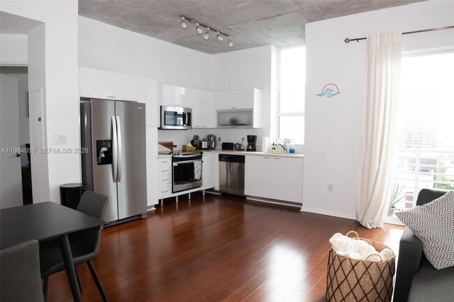 Building Photo - 234 NE 3rd St