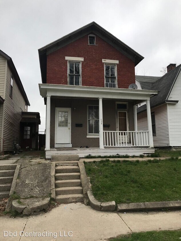 Primary Photo - 624 Walnut St
