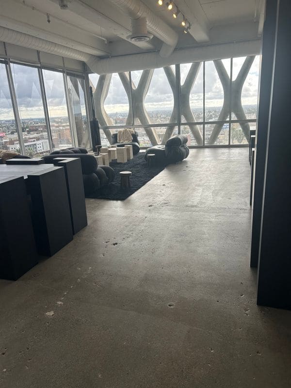 Foto del edificio - 2404 Wilshire Blvd