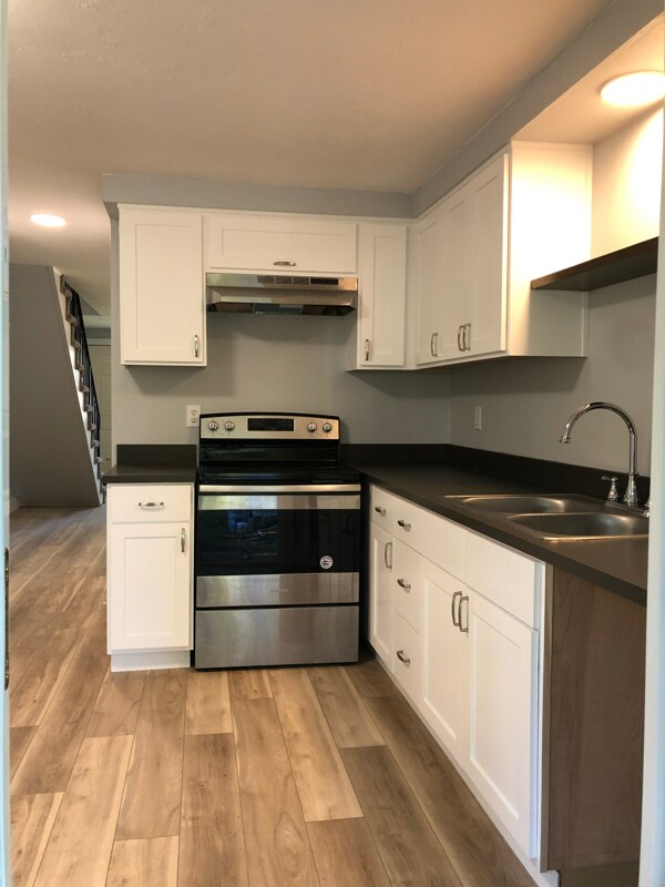 Foto del edificio - 525 Cinderella Loop