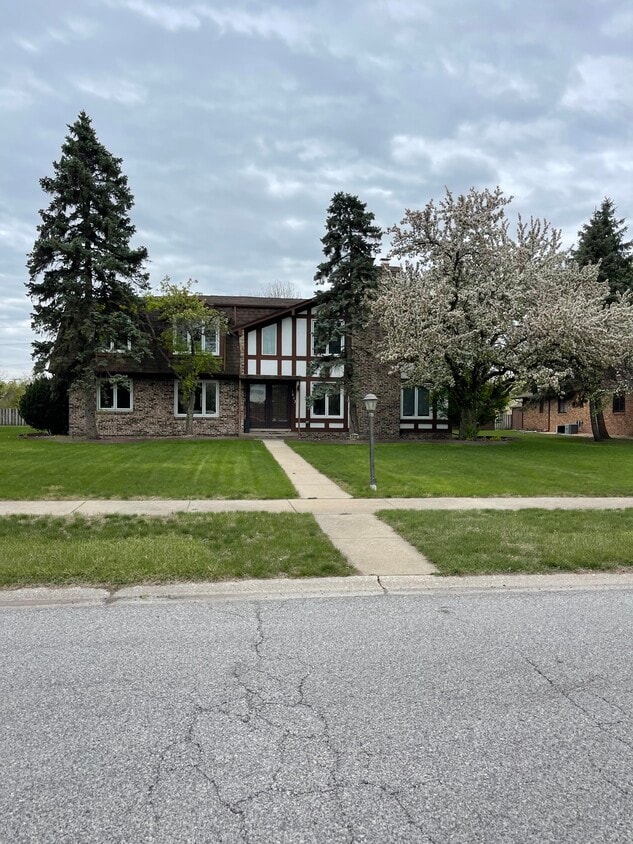 1412 Camellia Dr Unit 3, Munster, IN 46321 Apartments in Munster, IN