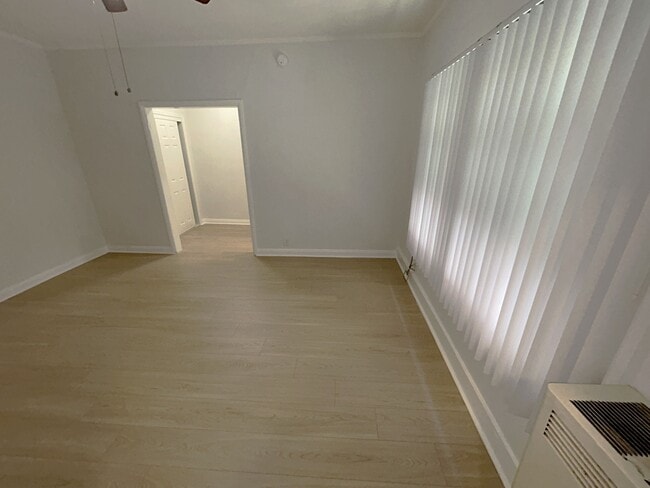 Interior Photo - 3170 - 856 S. Catalina St.