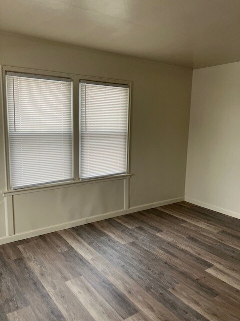 Foto del edificio - 2418 N Gale Ave