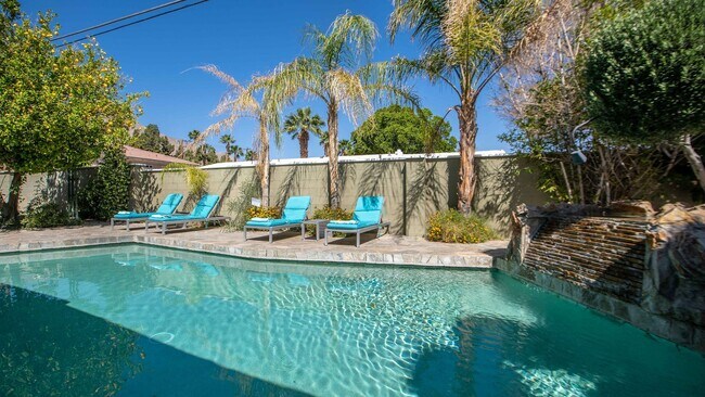 Foto del edificio - Racquet Club West, FURNISHED, Seasonal OR Long Term