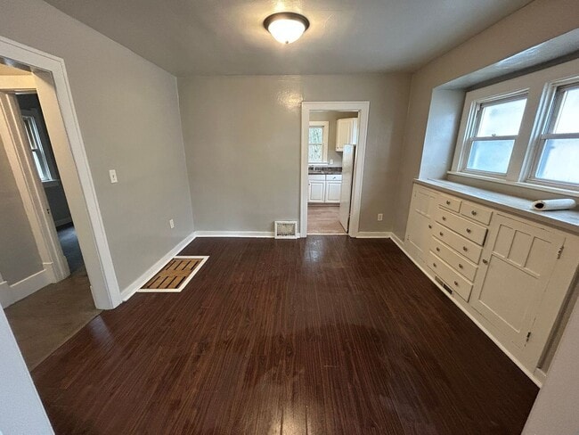 Building Photo - Cute 2 Bedroom Home for Rent