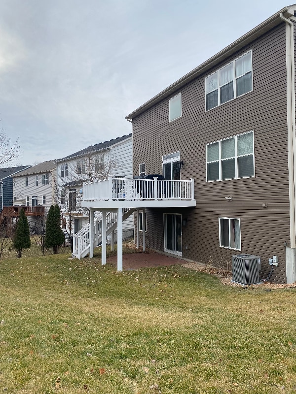 Building Photo - 7586 Inland Ln N