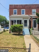 Building Photo - 3227 12th St SE