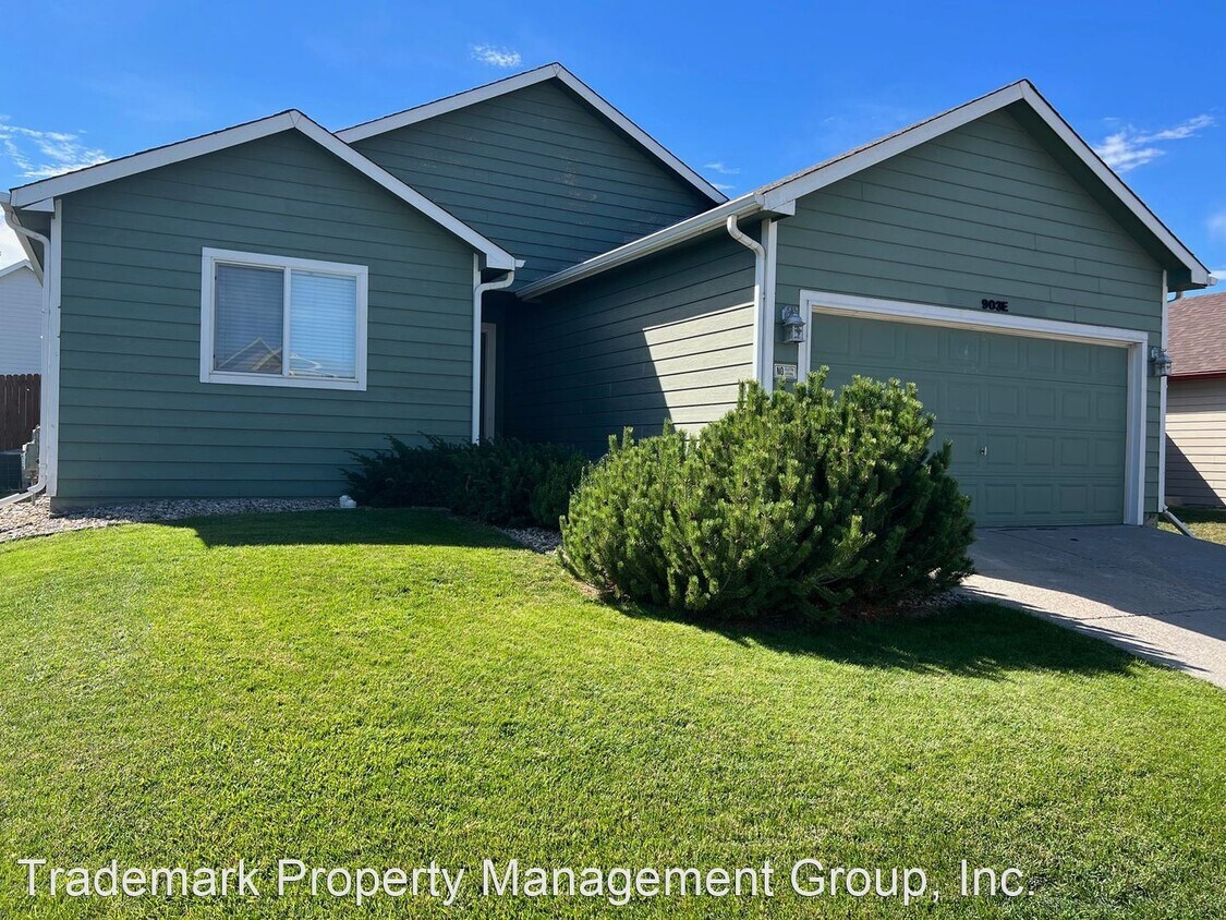 3 br, 2 bath House 903 Waterglen Drive, House Rental in Fort